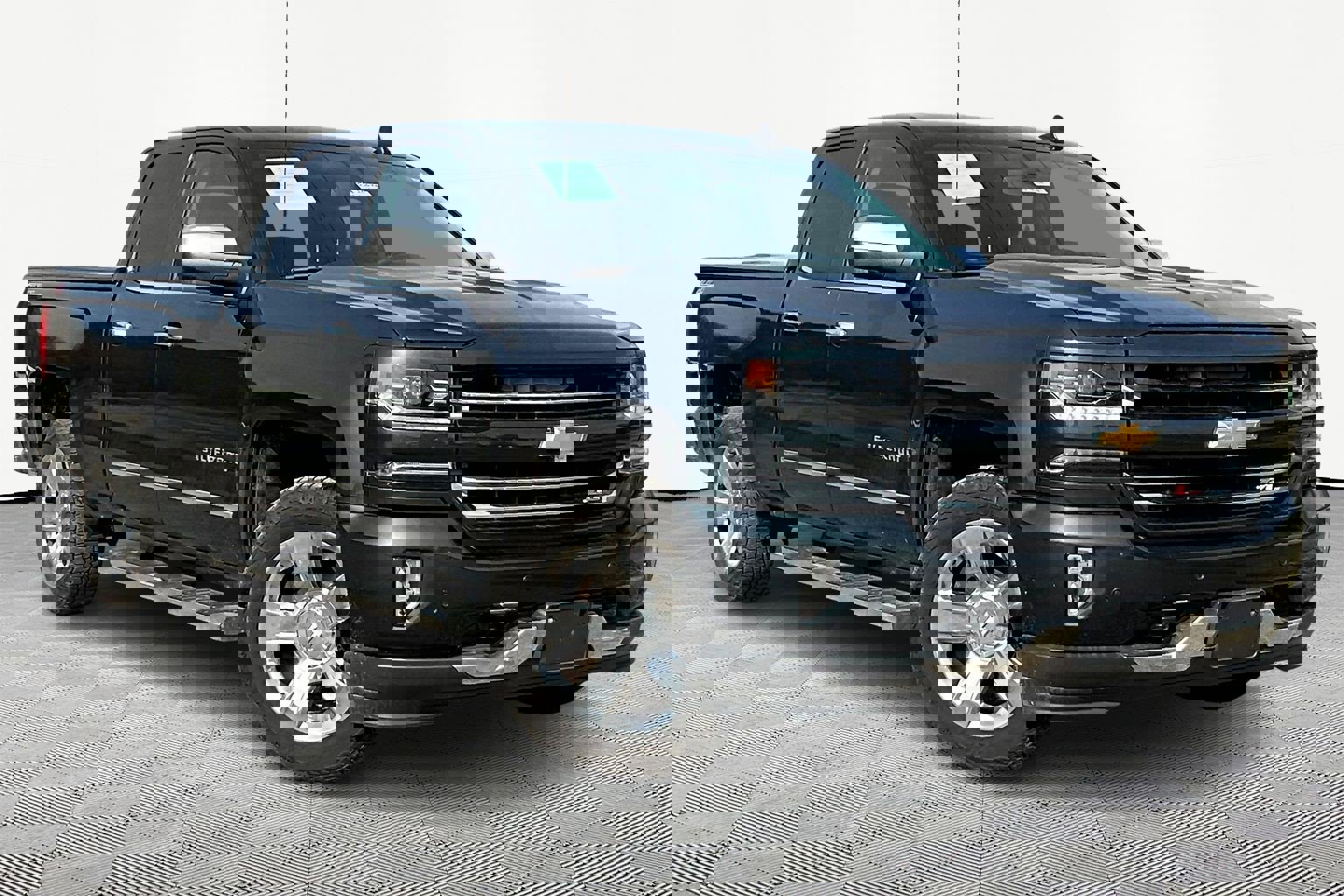 Used 2017 Chevrolet Silverado 1500 LTZ Z71 w/ LTZ Plus Package image 3