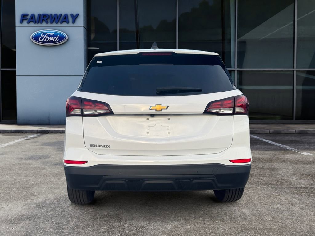 Used 2024 Chevrolet Equinox LS w/ LS Convenience Package image 5