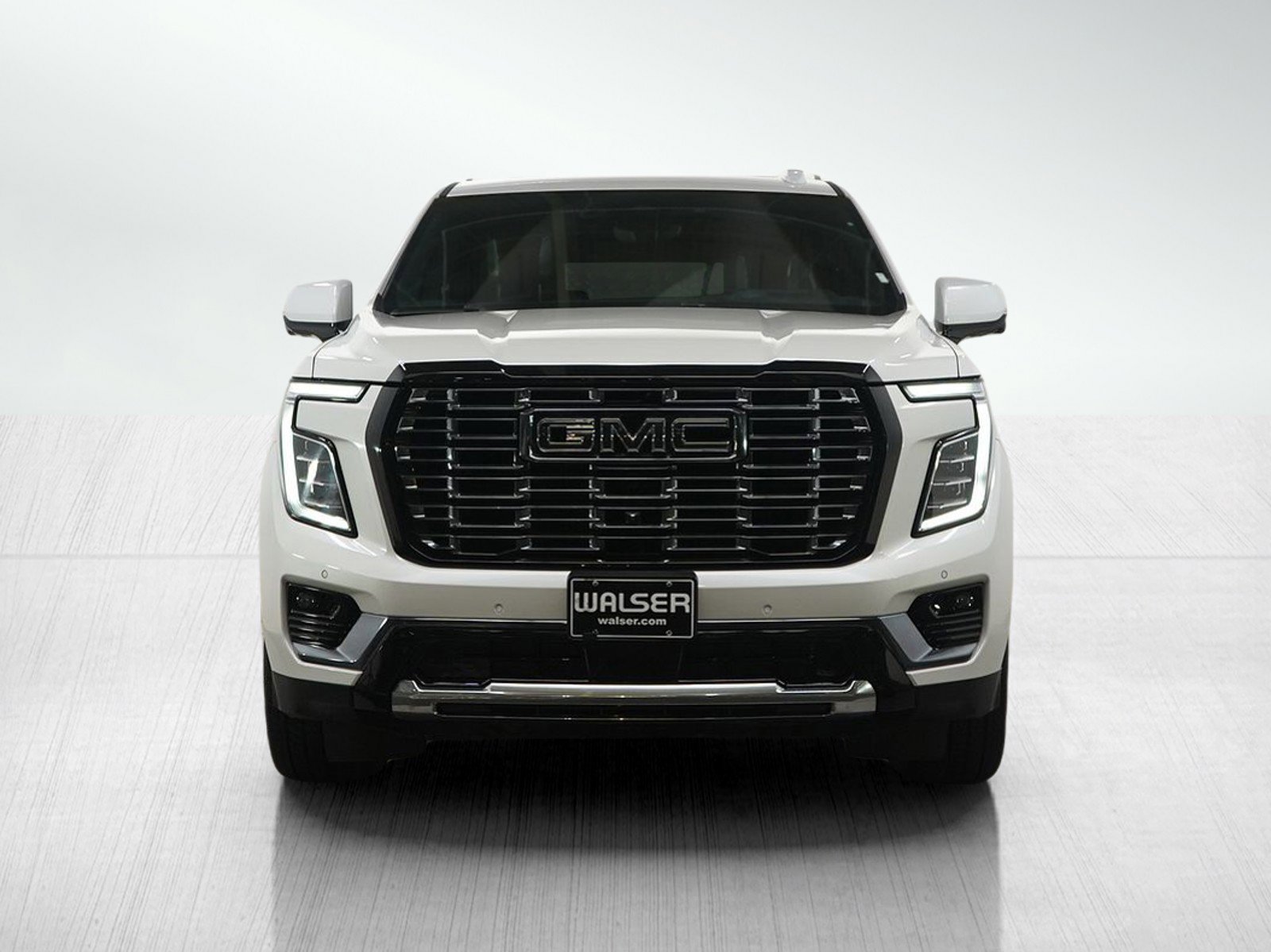 Used 2025 GMC Yukon XL Denali Ultimate AWD/4WD image 8