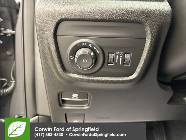 Used 2025 Jeep Grand Cherokee Limited w/ Trailer Tow Package image 35