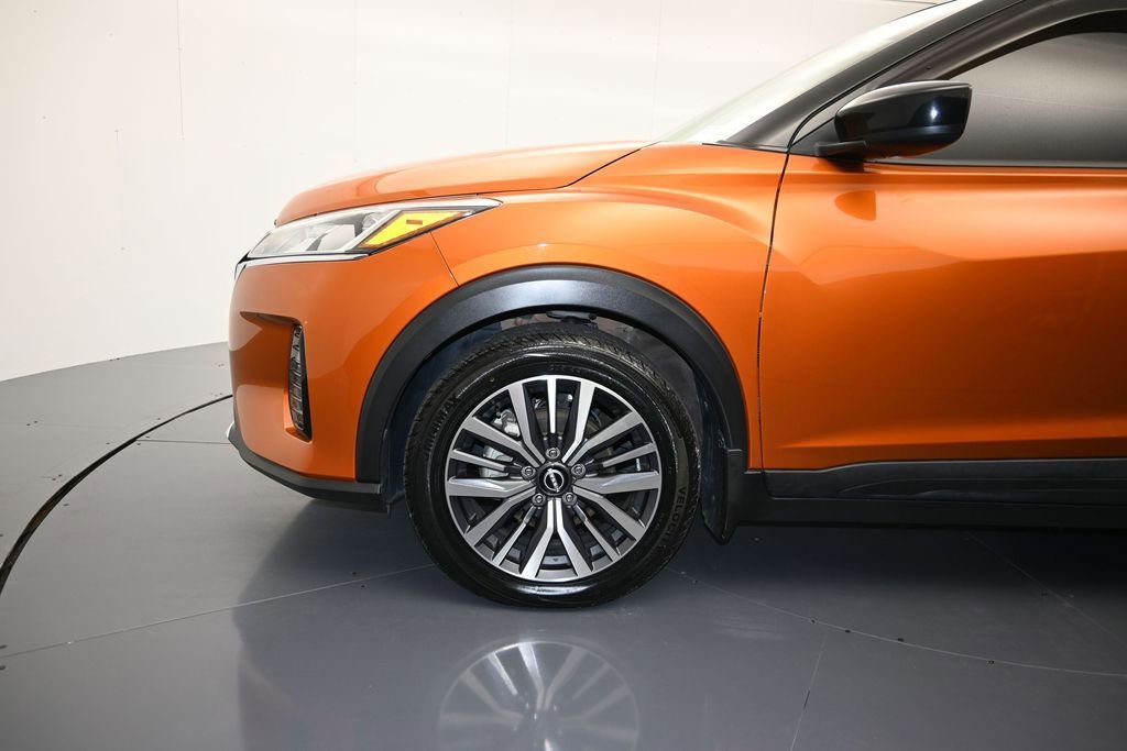 Used 2022 Nissan Kicks SV FWD image 9