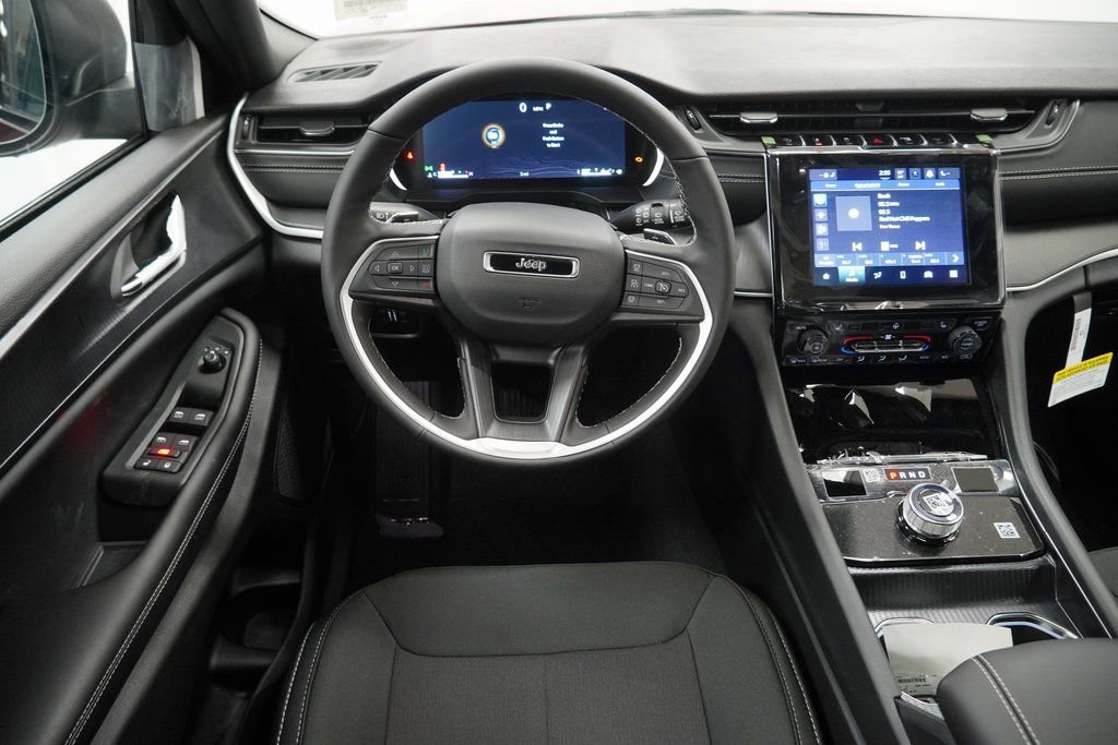 New 2026 Jeep Grand Cherokee Laredo image 19