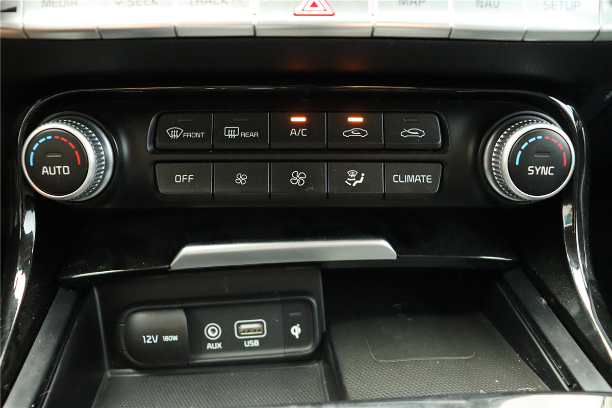 Used 2019 Kia Stinger Premium RWD image 32