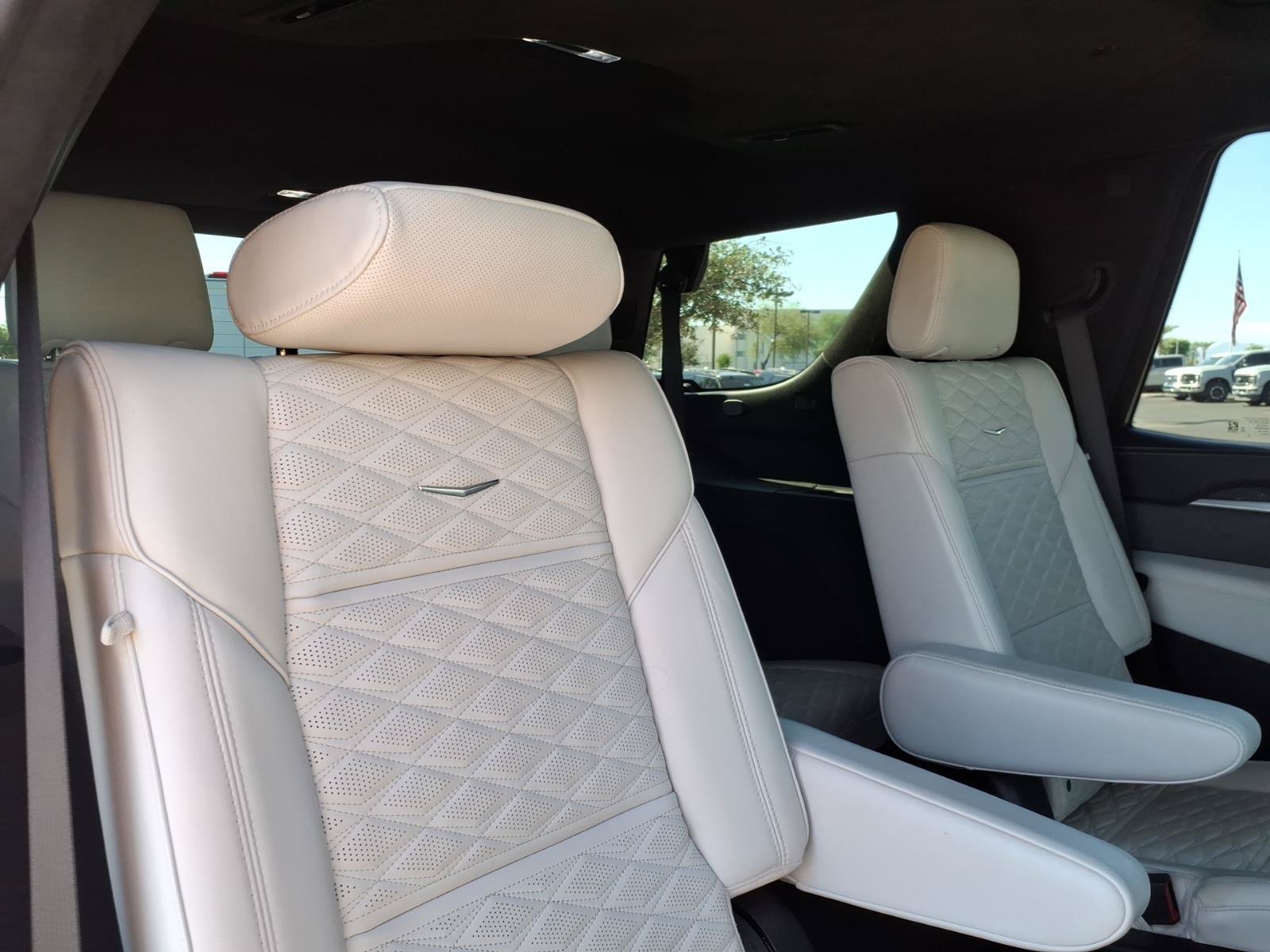 Used 2025 Cadillac Escalade V w/ LPO, ONYX Package AWD/4WD image 15