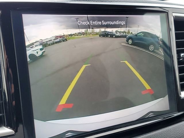 Used 2024 Chrysler Pacifica Touring-L FWD image 20