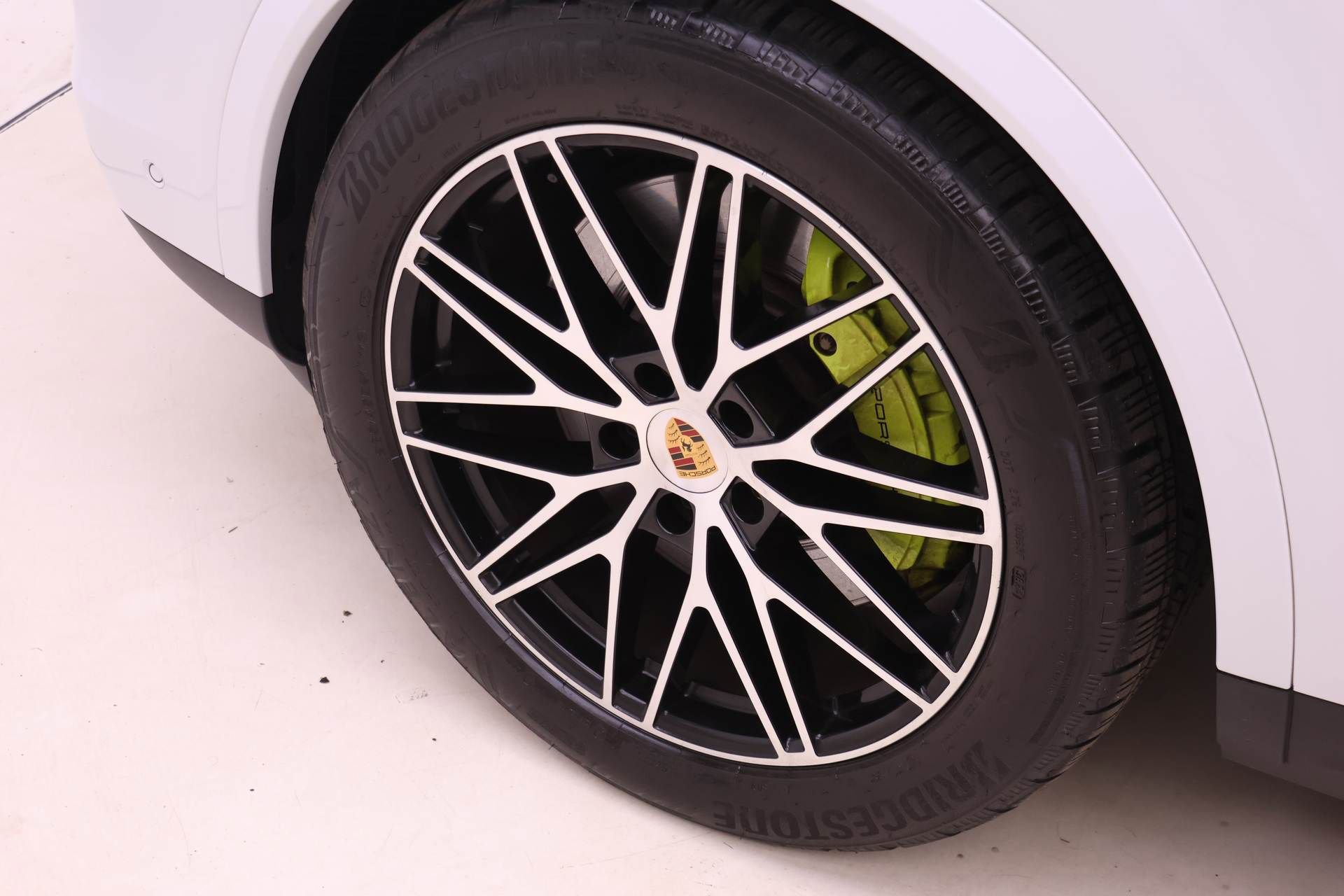 Certified 2025 Porsche Cayenne S image 23