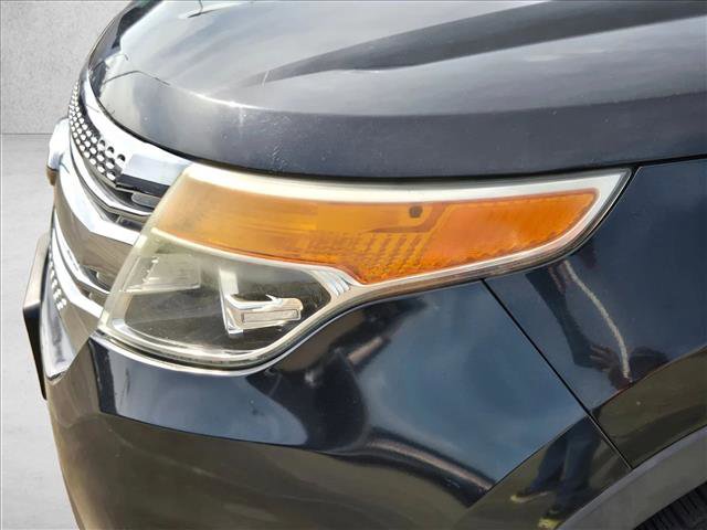 Used 2015 Ford Explorer XLT w/ Equipment Group 202B image 10