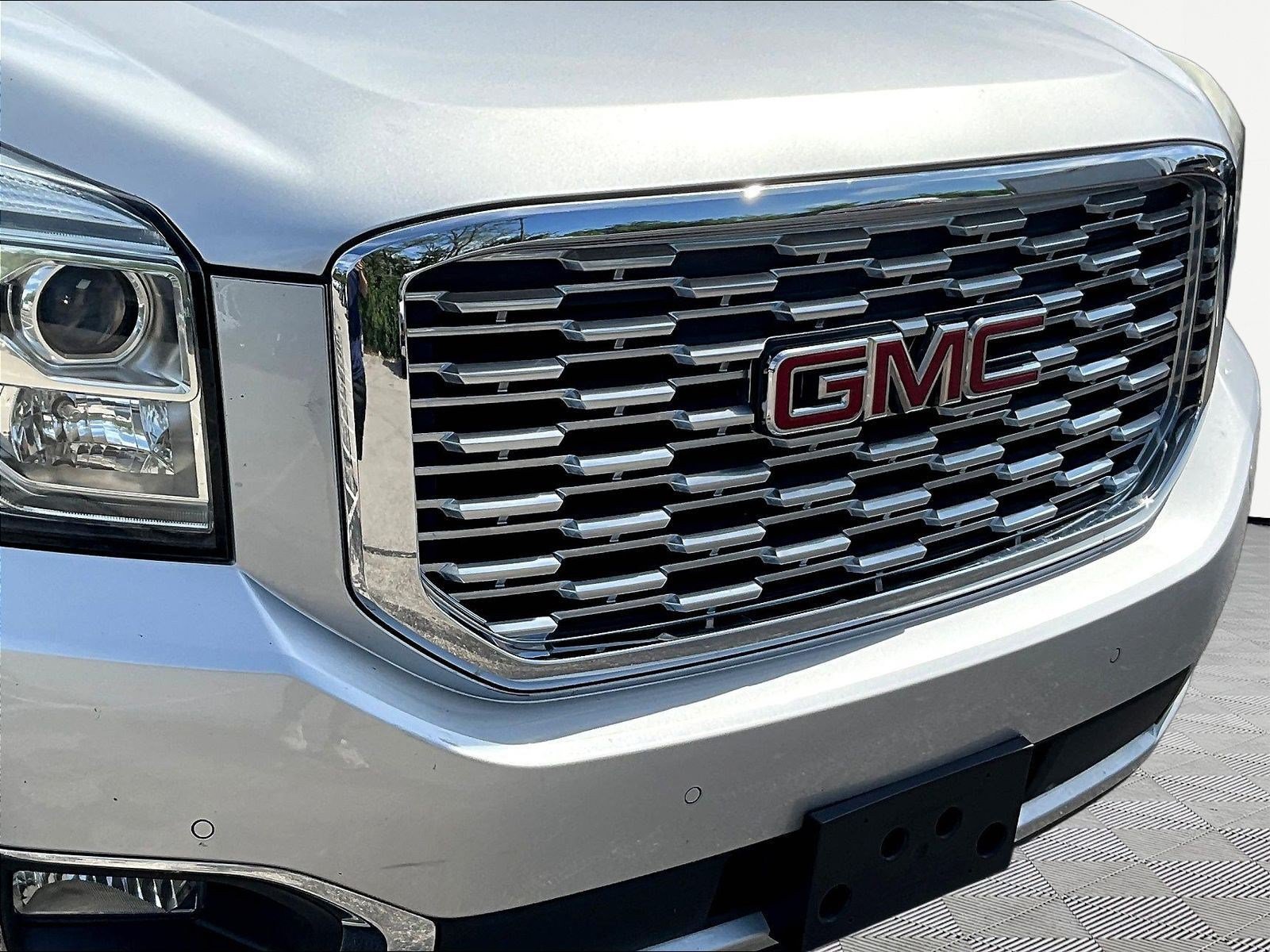 Used 2018 GMC Yukon XL Denali w/ Denali Ultimate Package AWD/4WD image 33