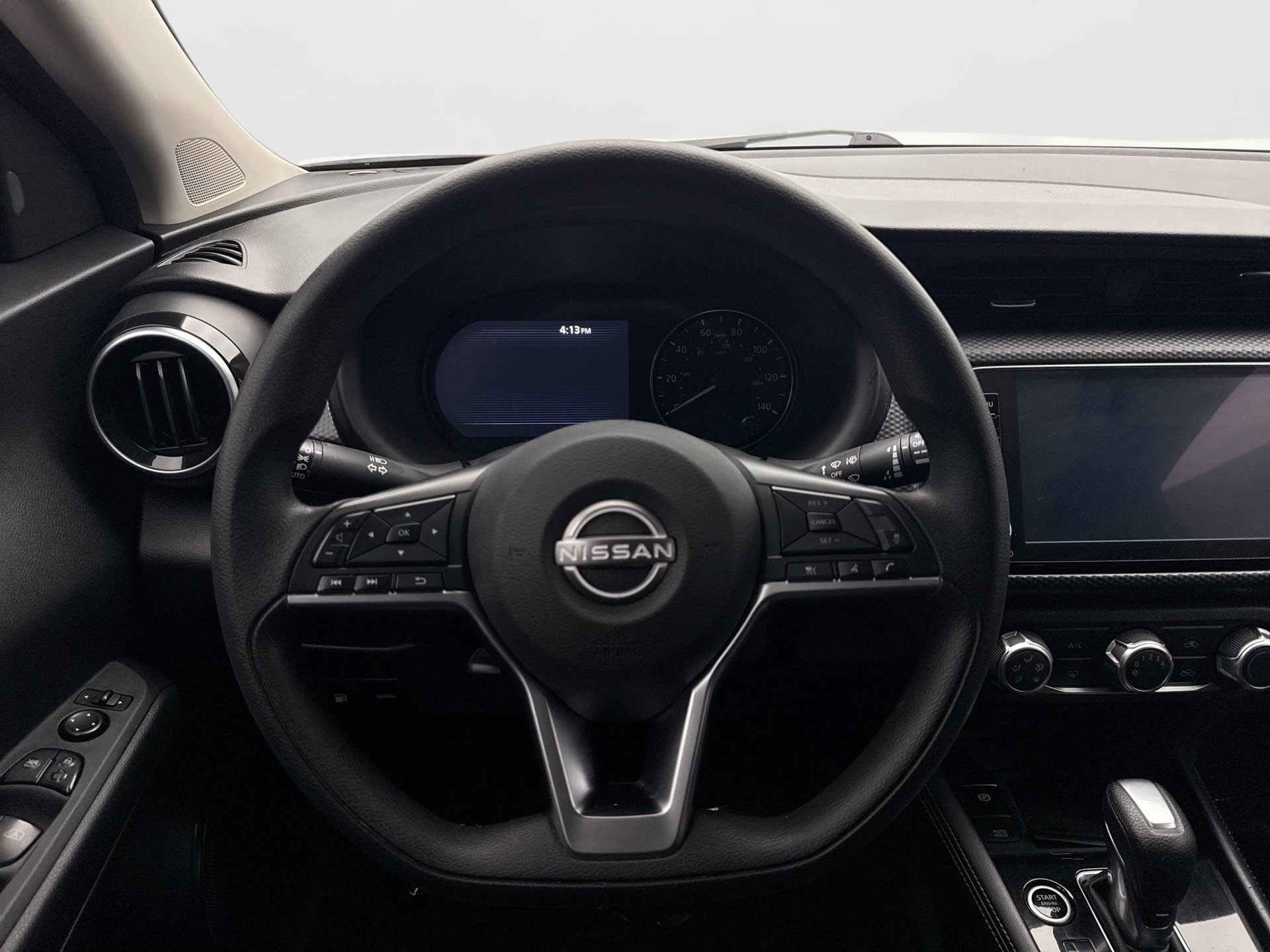Used 2023 Nissan Kicks SV FWD image 12
