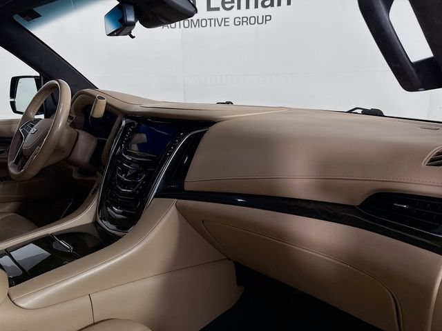 Used 2019 Cadillac Escalade ESV Platinum AWD/4WD image 33