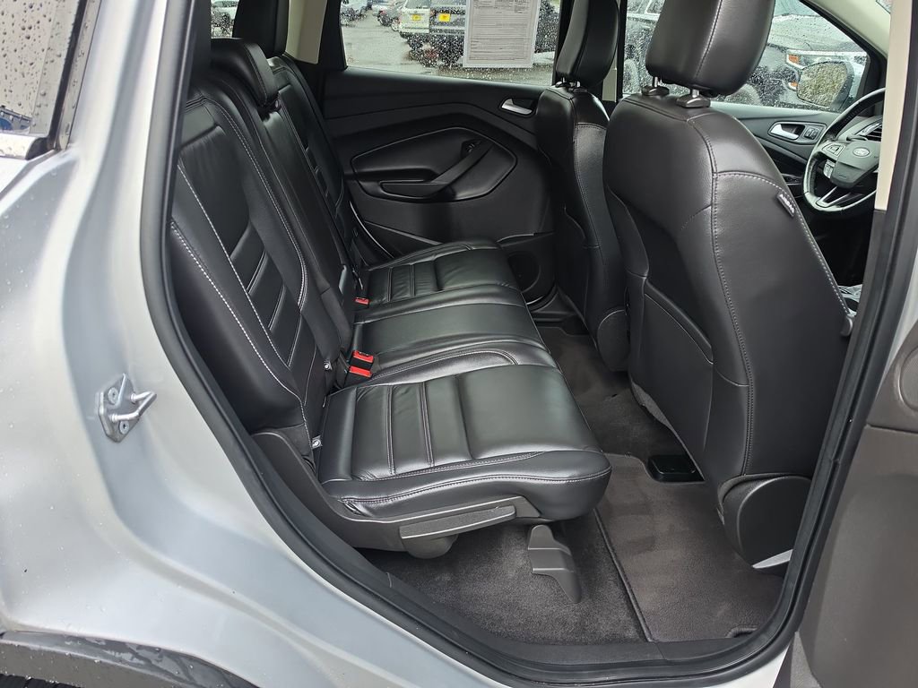 Used 2019 Ford Escape Titanium image 31