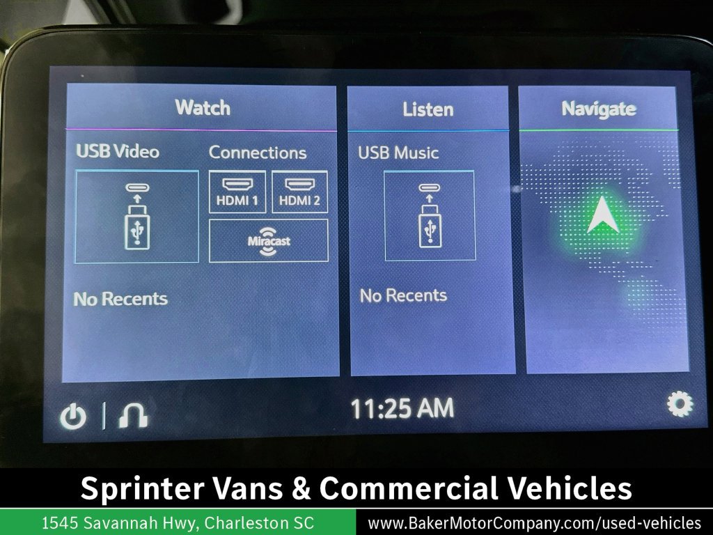 Used 2021 Chevrolet Suburban LT w/ Luxury Package RWD image 25