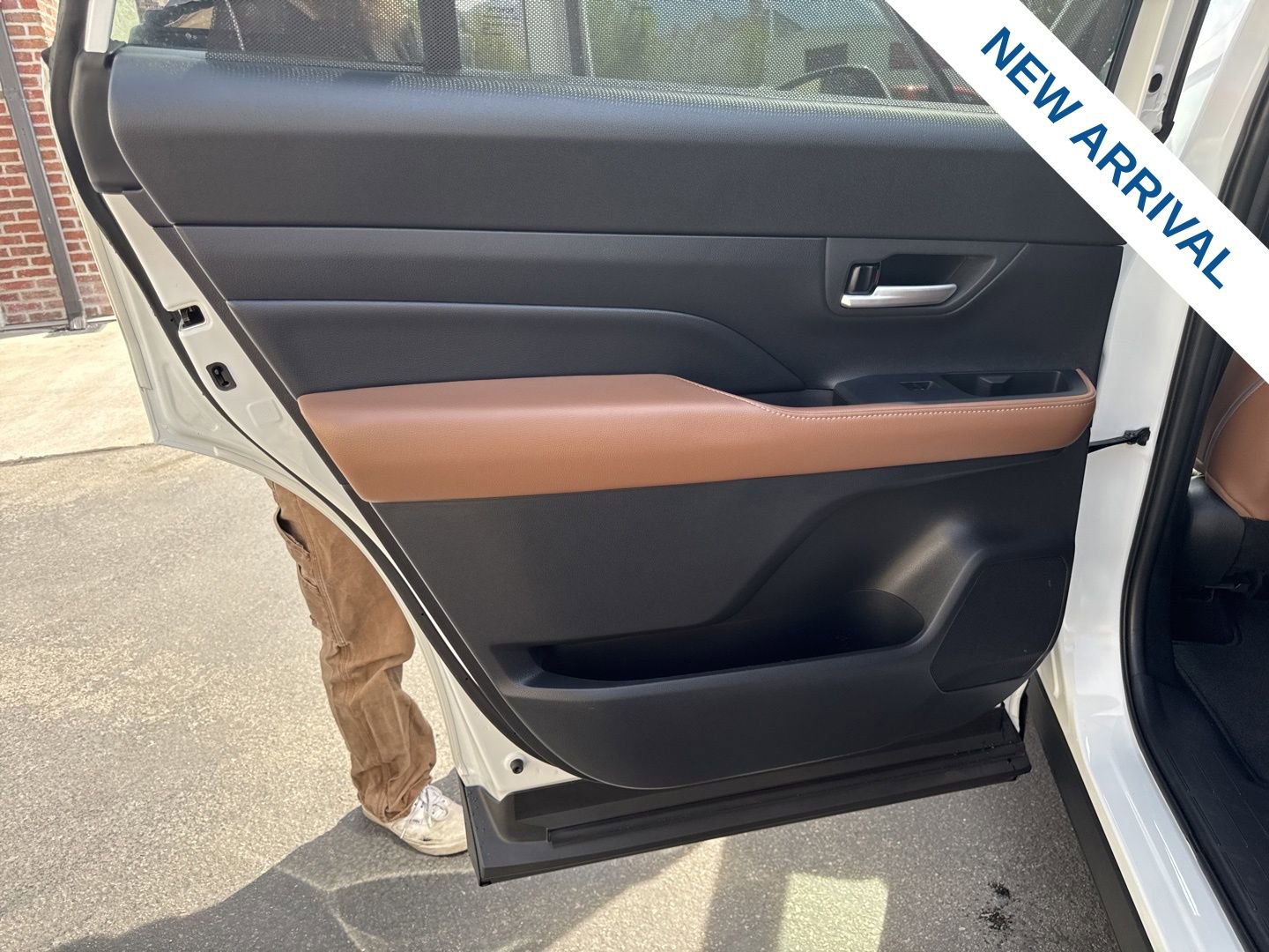 Used 2024 Toyota Grand Highlander AWD Hybrid image 17