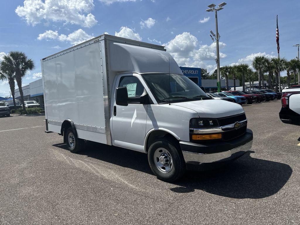 New 2025 Chevrolet Express 3500 w/ Power Convenience Package image 10