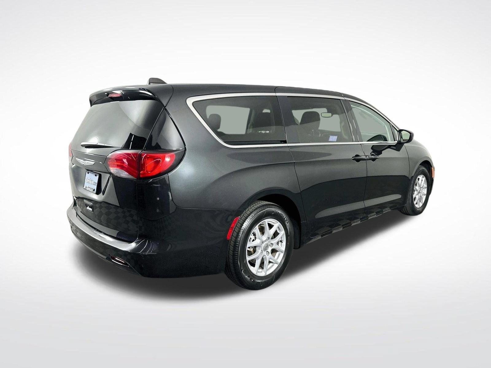 Used 2023 Chrysler Voyager LX FWD image 8