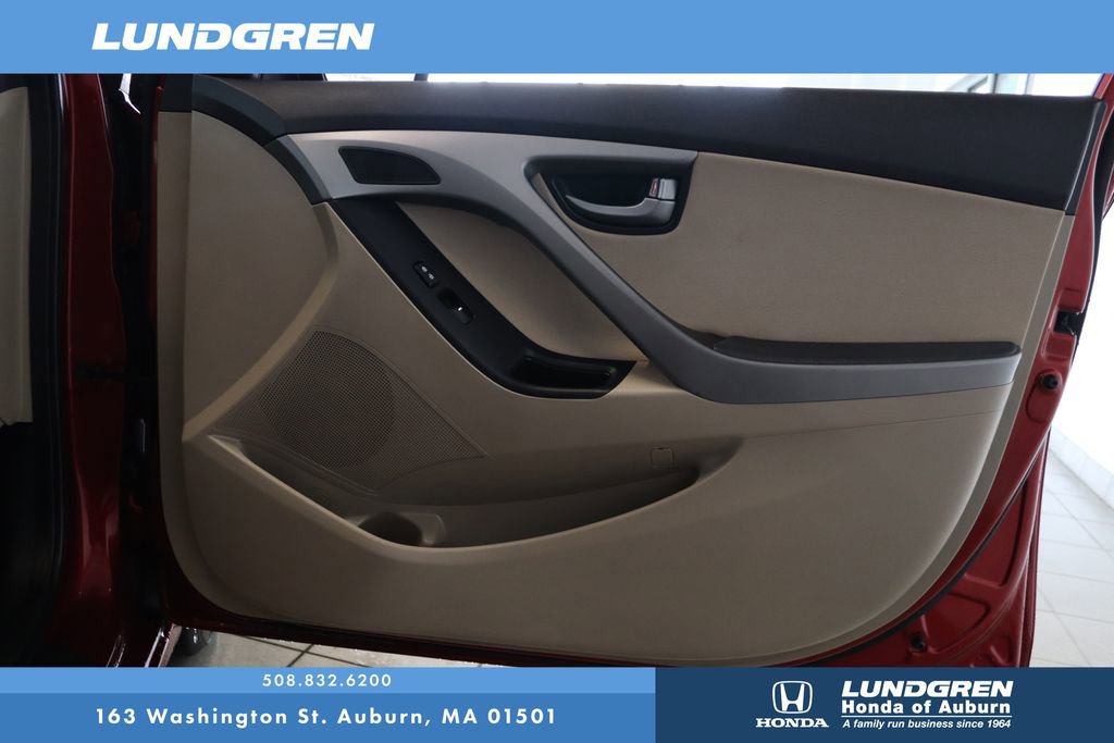 Used 2016 Hyundai Elantra SE w/ Option Group 02 FWD image 14