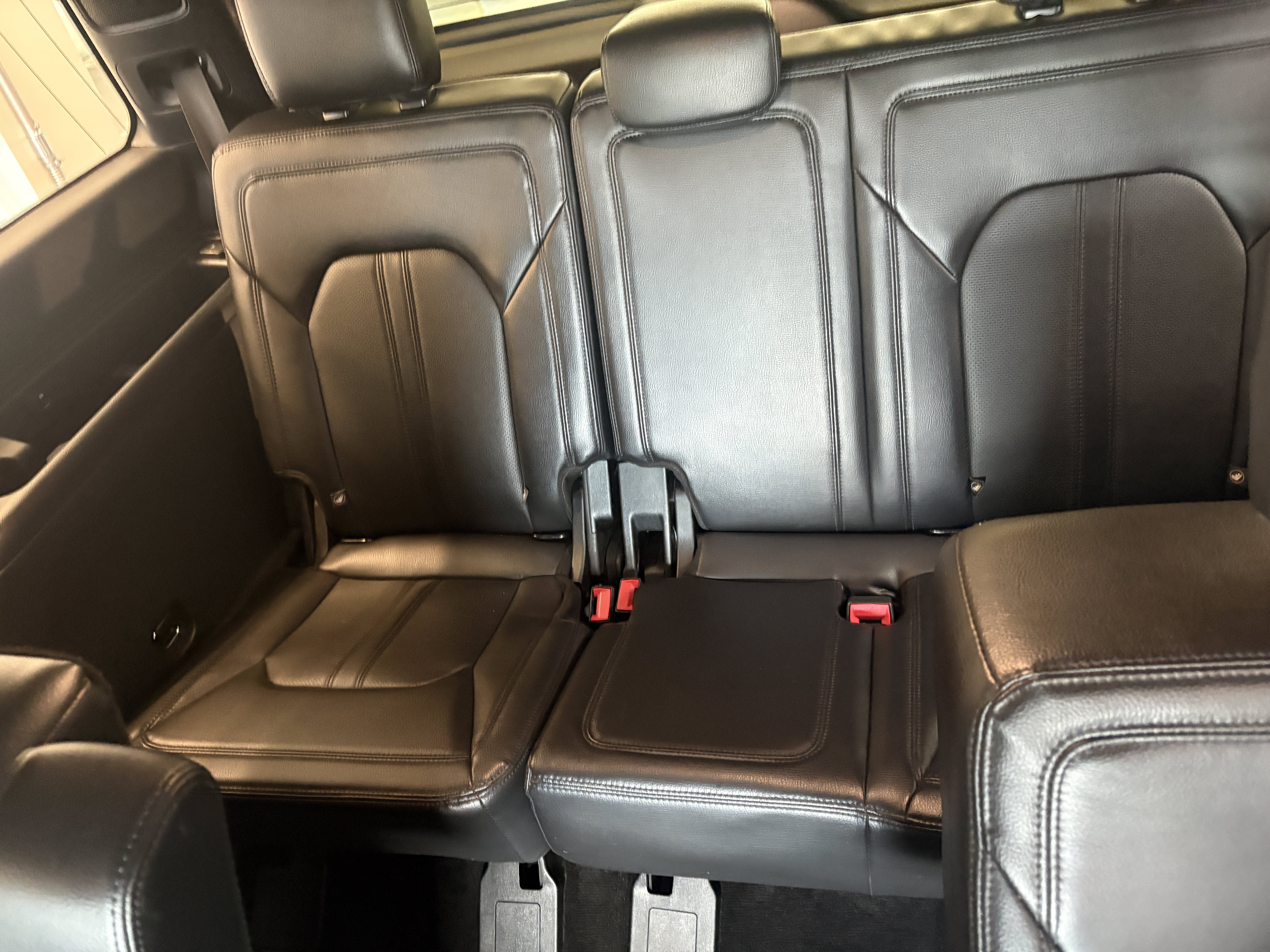 Used 2018 Ford Expedition Limited AWD/4WD image 9