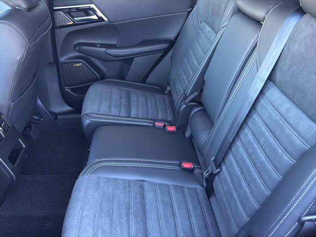 New 2026 Mitsubishi Outlander SE image 27