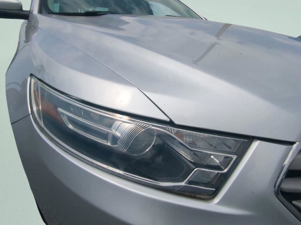 Used 2017 Ford Taurus SEL image 22