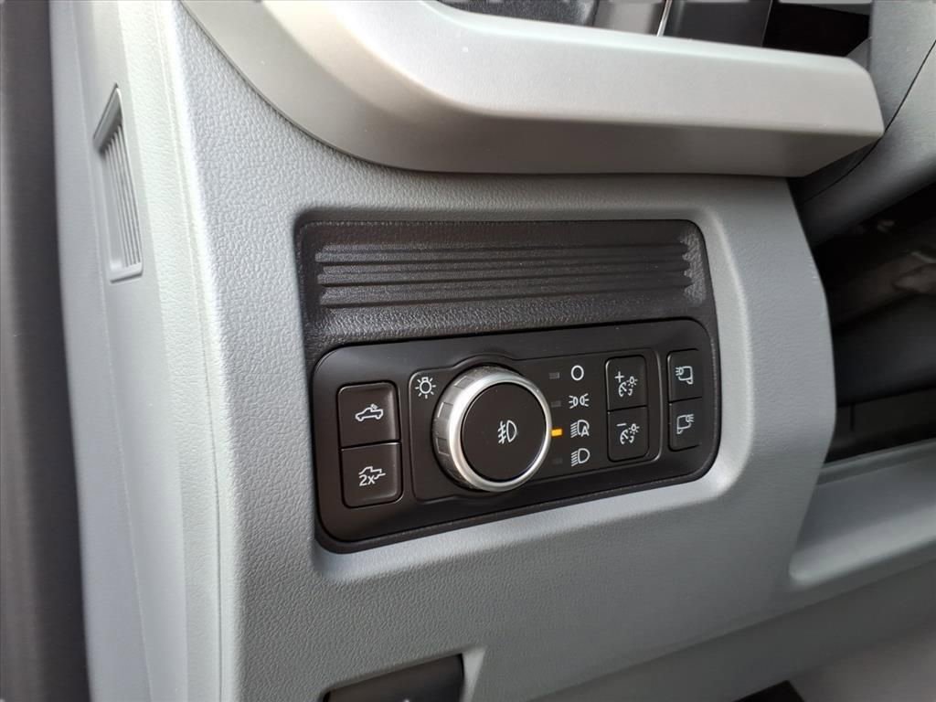 New 2026 Ford F350 XLT w/ XLT Premium Package image 17