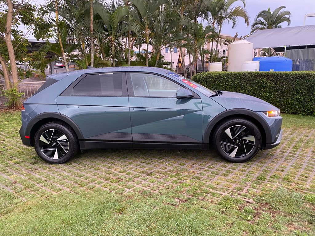 Certified 2026 Hyundai Ioniq 5 SE image 8