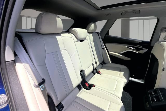 Used 2025 Audi Q5 Premium Plus w/ Premium Plus AWD/4WD image 25
