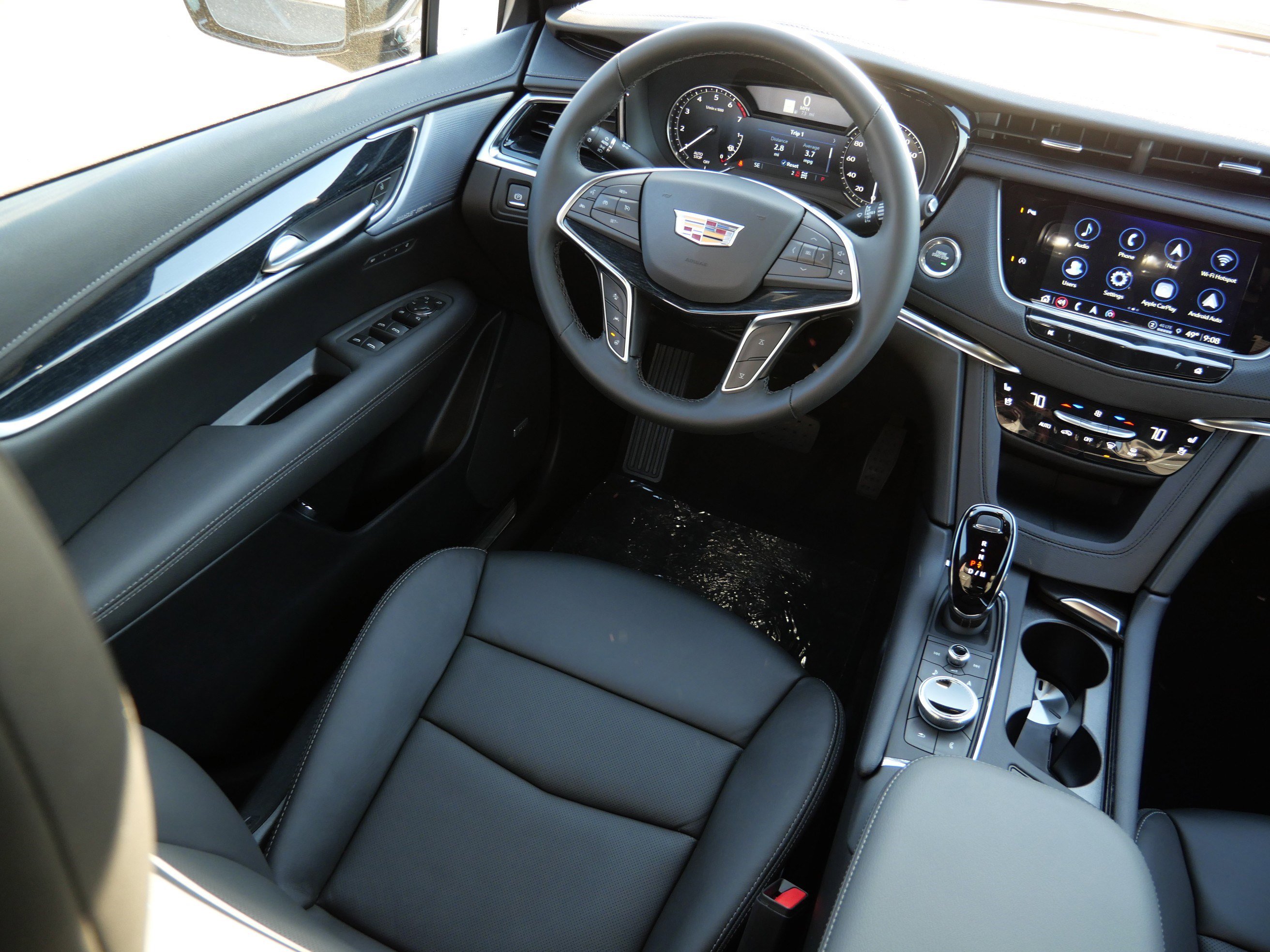 Used 2025 Cadillac XT5 Premium Luxury w/ LPO, Floor Liner Package image 7