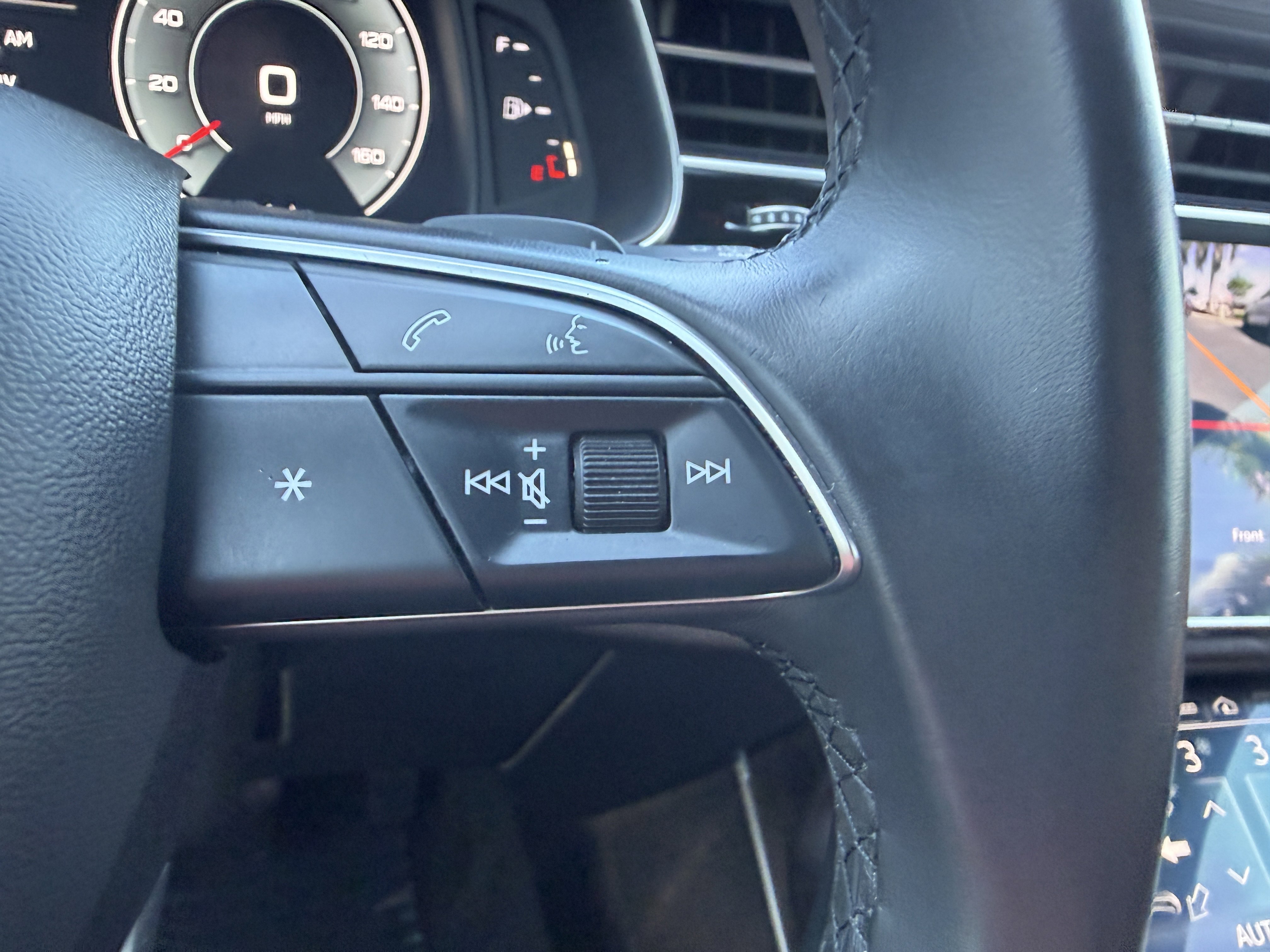 Used 2021 Audi Q8 Premium Plus AWD/4WD image 28