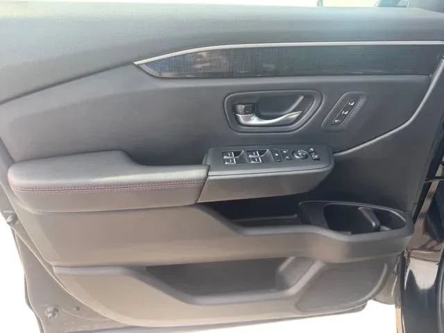 Used 2025 Honda Pilot Black Edition image 12