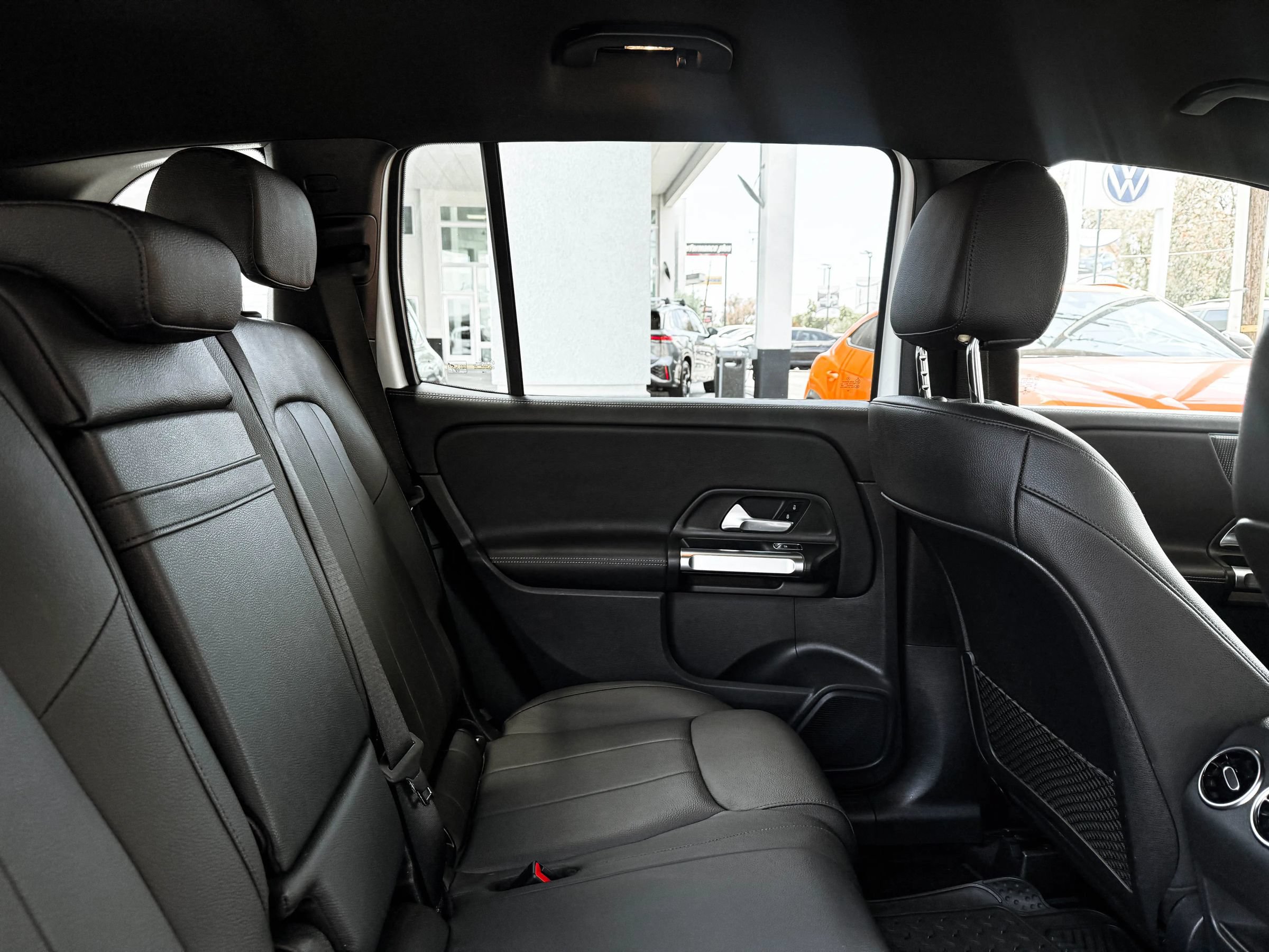 Used 2022 Mercedes-Benz GLB 250 4MATIC image 27