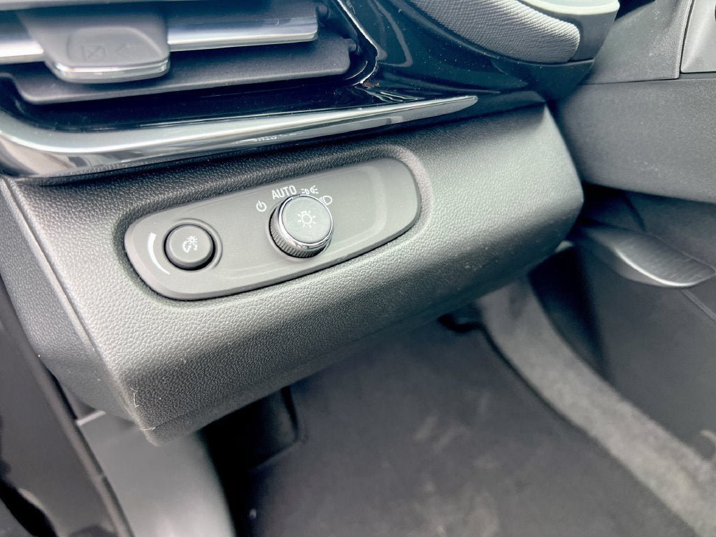 New 2026 Buick Envista Sport Touring w/ Convenience I Package FWD image 16
