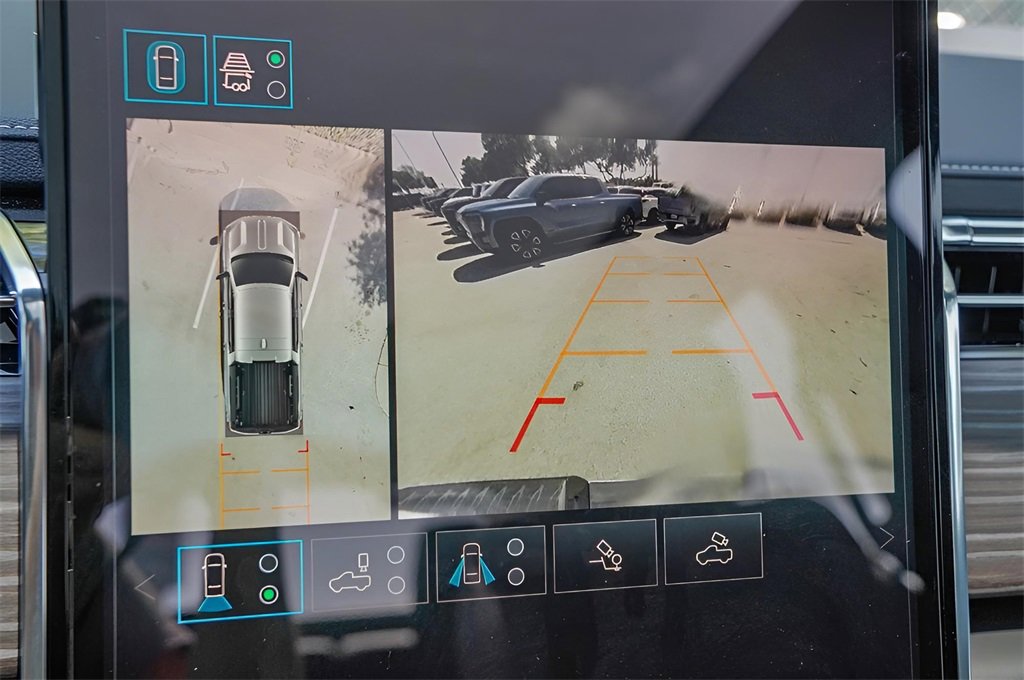 New 2025 GMC Sierra EV Denali image 9