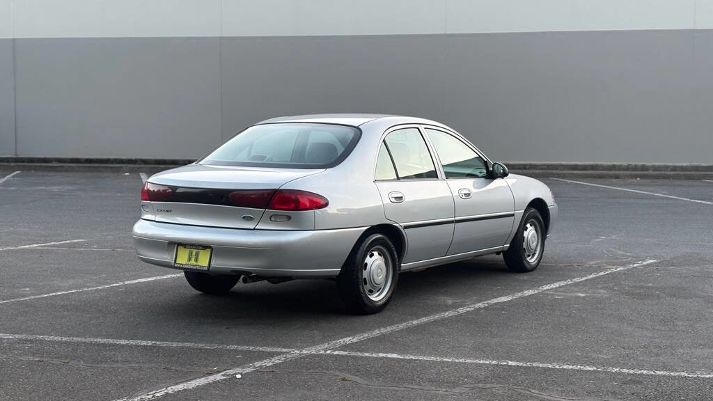 Used 1997 Ford Escort Sedan FWD image 5