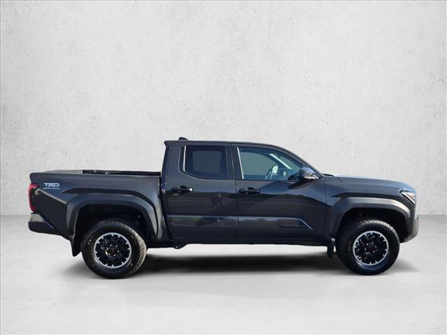 Used 2025 Toyota Tacoma TRD Off-Road AWD/4WD image 4