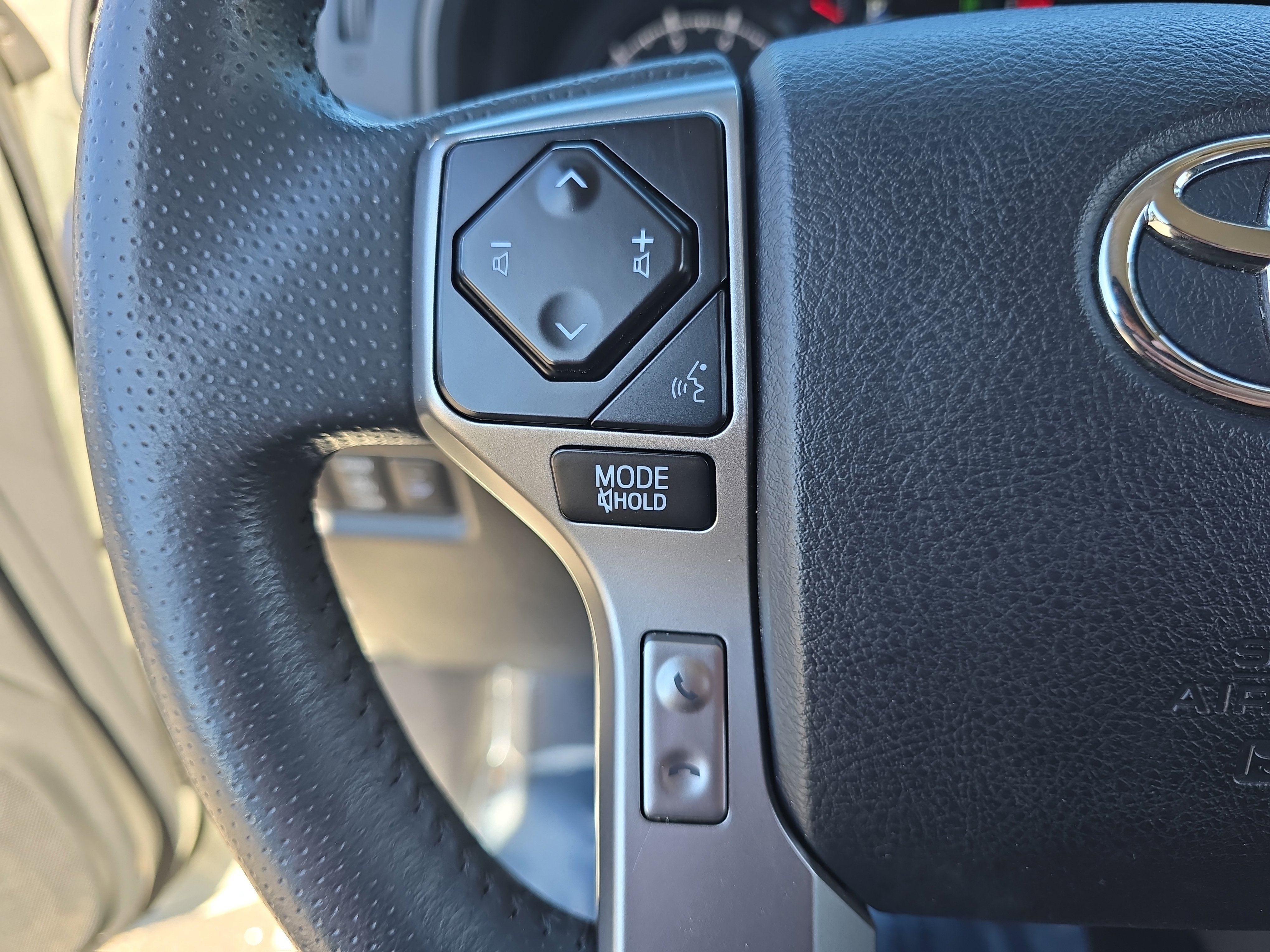 Used 2023 Toyota 4Runner SR5 image 16