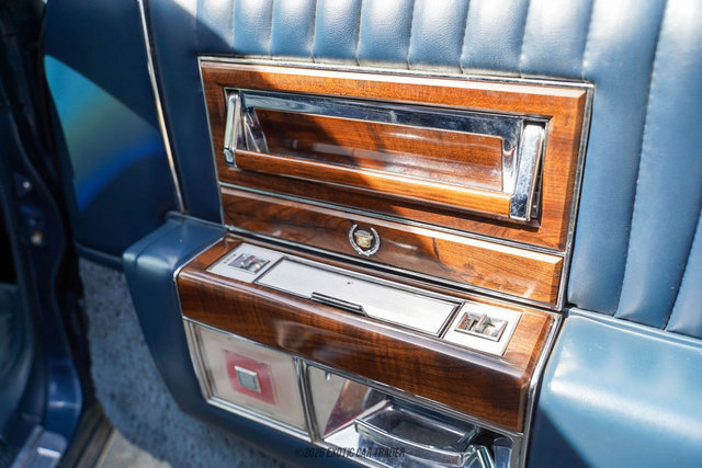 Used 1989 Cadillac Brougham RWD image 20