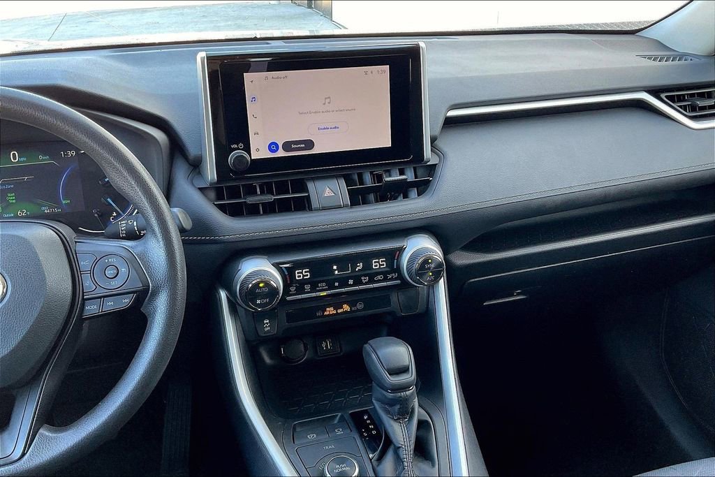 Used 2025 Toyota RAV4 XLE AWD/4WD image 6