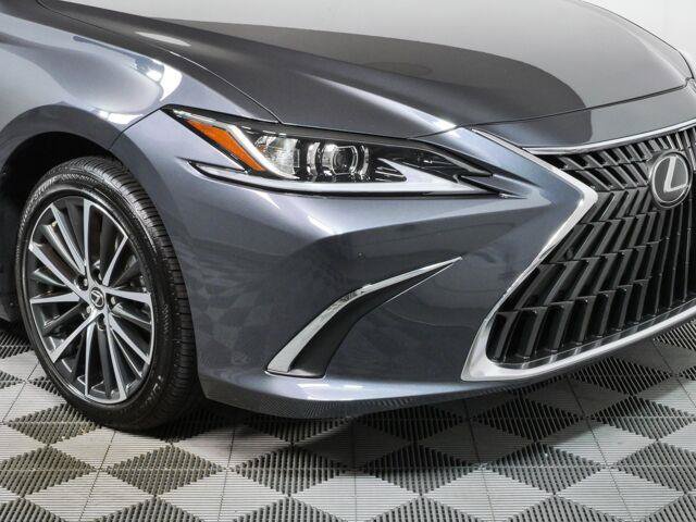 Used 2025 Lexus ES 350 w/ Premium Package FWD image 36