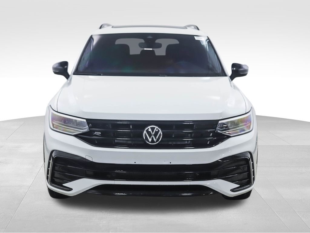 Used 2024 Volkswagen Tiguan SE R-Line image 8