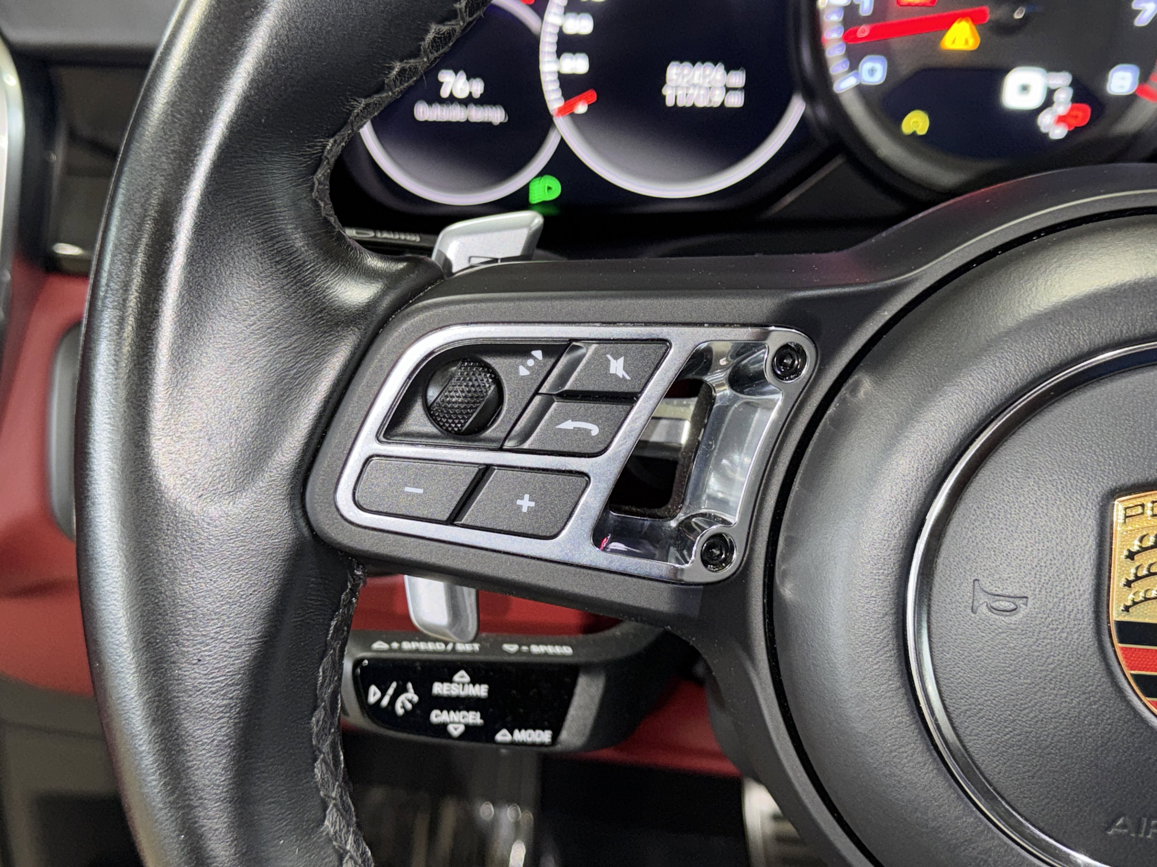 Used 2022 Porsche Cayenne Turbo image 22