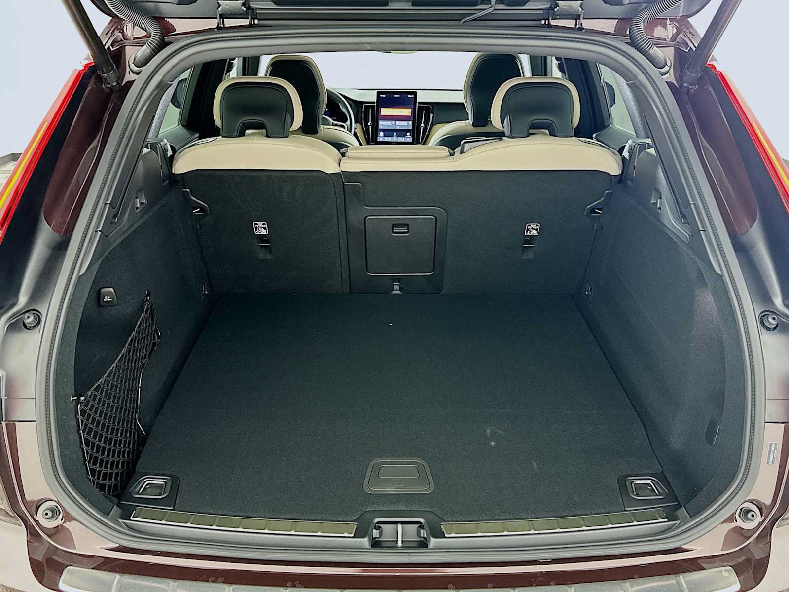New 2026 Volvo XC60 T8 Plus w/ Protection Package Premier AWD/4WD image 23