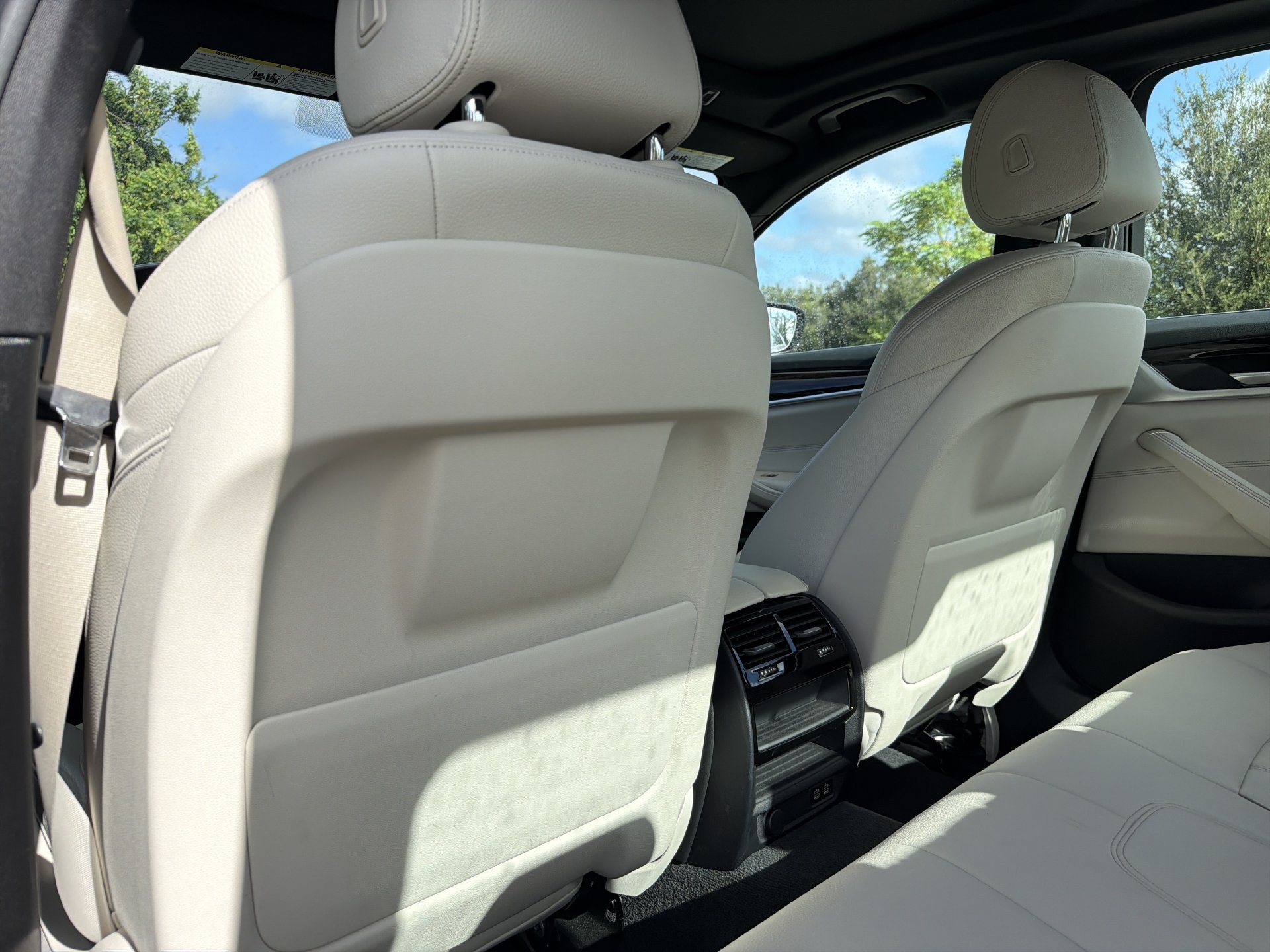 Used 2022 BMW 530i w/ Convenience Package RWD image 19