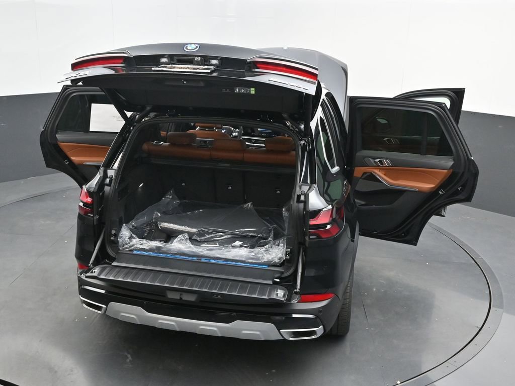 New 2026 BMW X5 xDrive50e w/ Premium Package AWD/4WD image 58