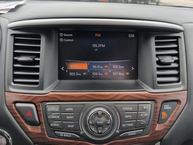 Used 2017 Nissan Pathfinder Platinum w/ Cargo Package AWD/4WD image 27