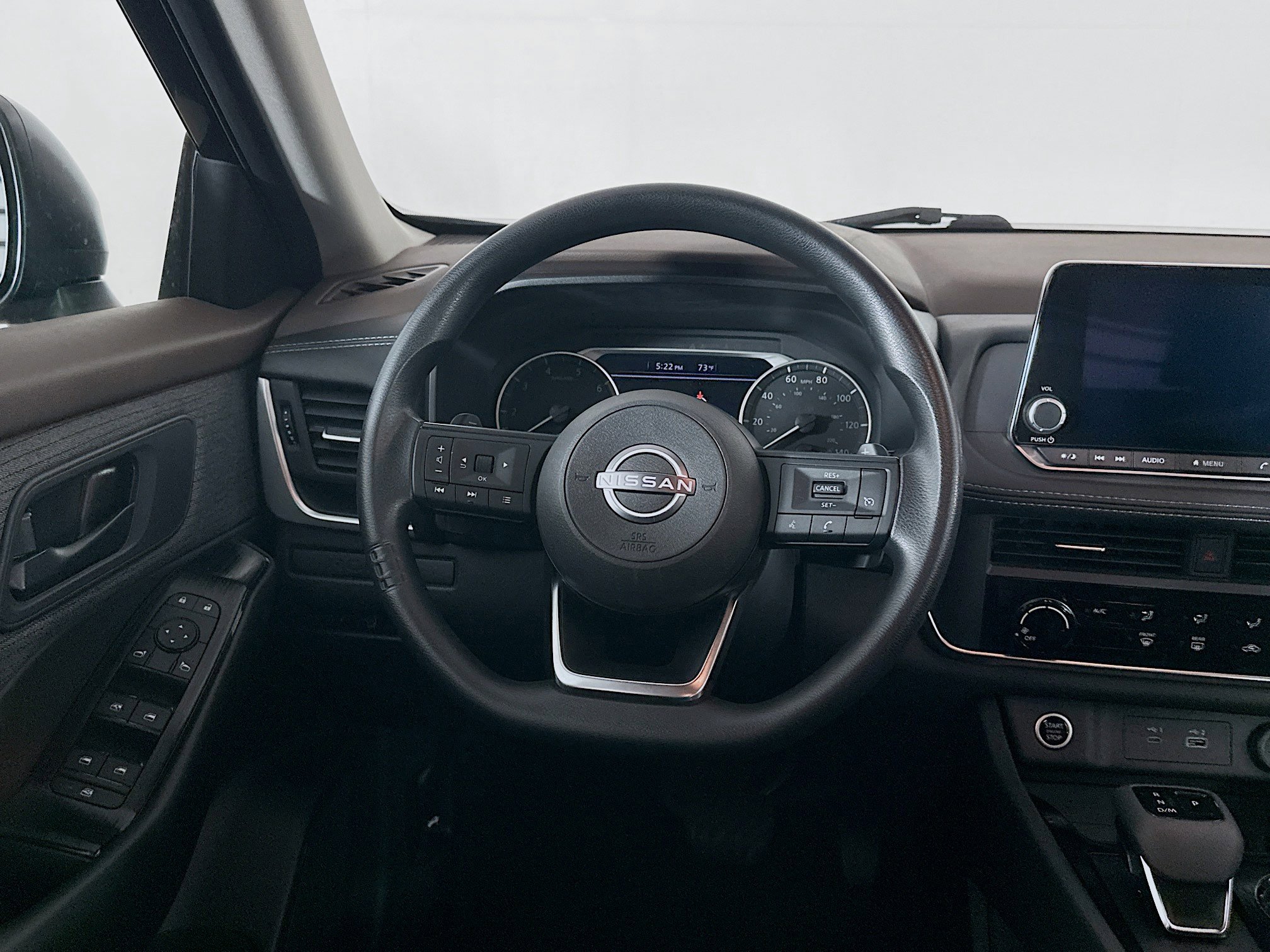 Used 2023 Nissan Rogue S AWD/4WD image 18