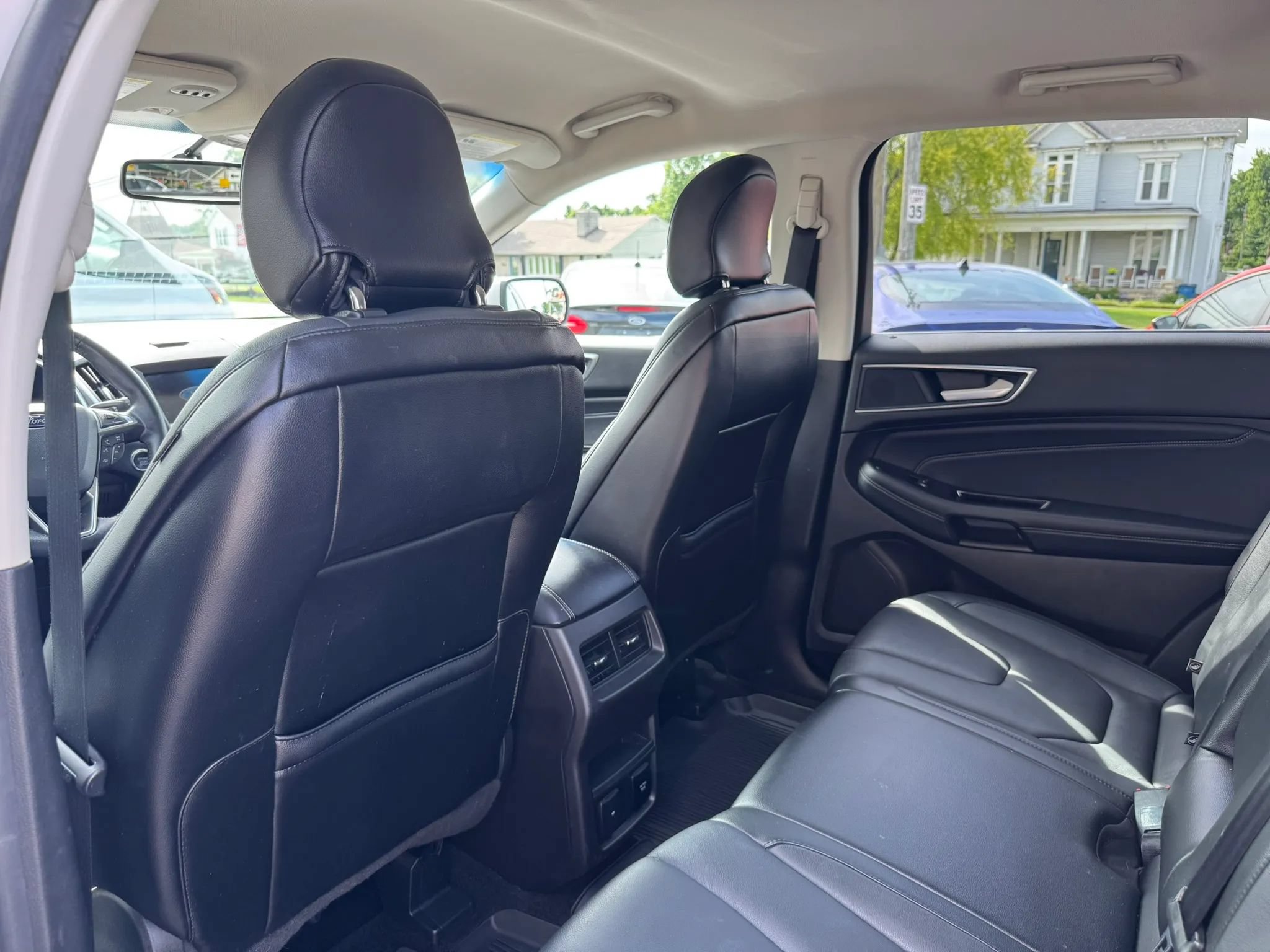 Used 2018 Ford Edge Titanium w/ Technology Package AWD/4WD image 28