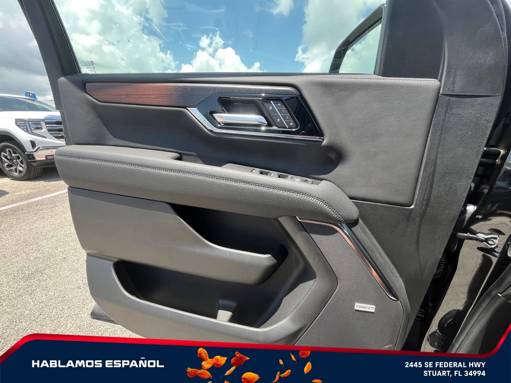 New 2026 GMC Yukon XL Denali w/ Denali Reserve Package AWD/4WD image 24