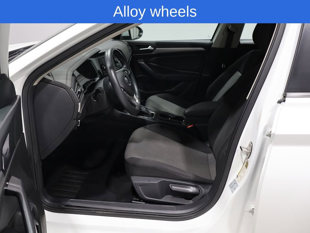 Used 2021 Volkswagen Jetta S image 9