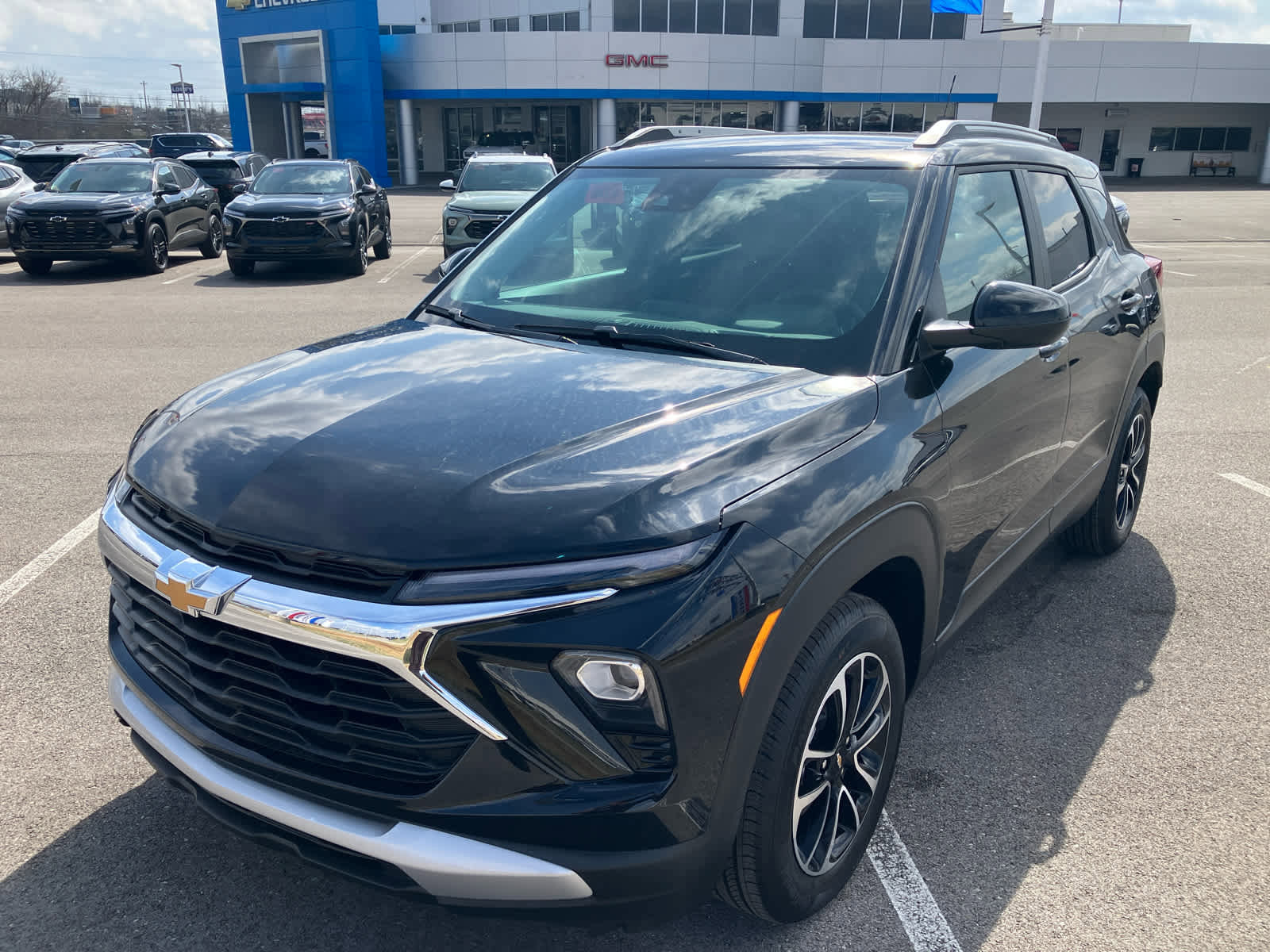 New 2026 Chevrolet TrailBlazer LT w/ Convenience Package image 3
