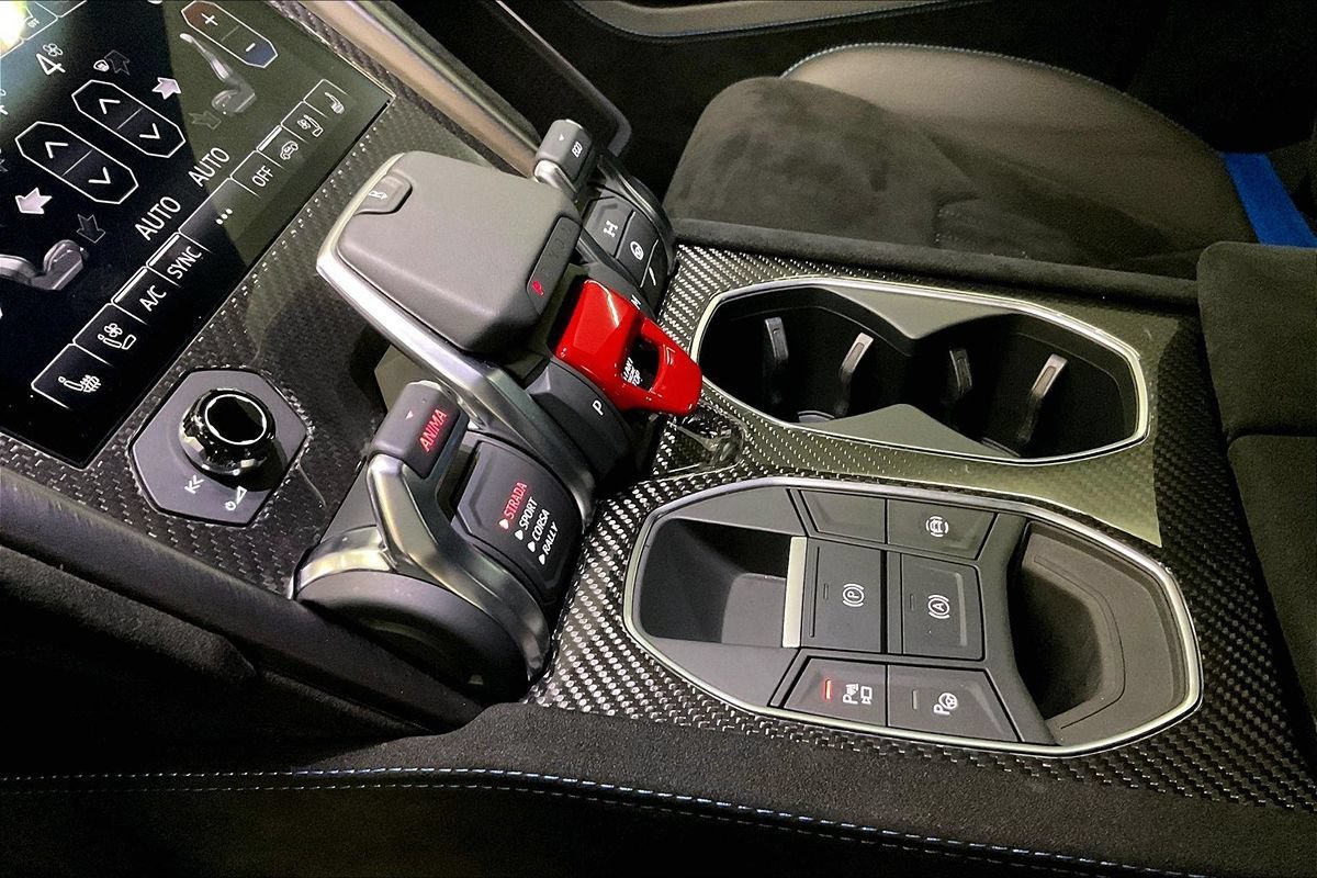 Used 2023 Lamborghini Urus Performante AWD/4WD image 18